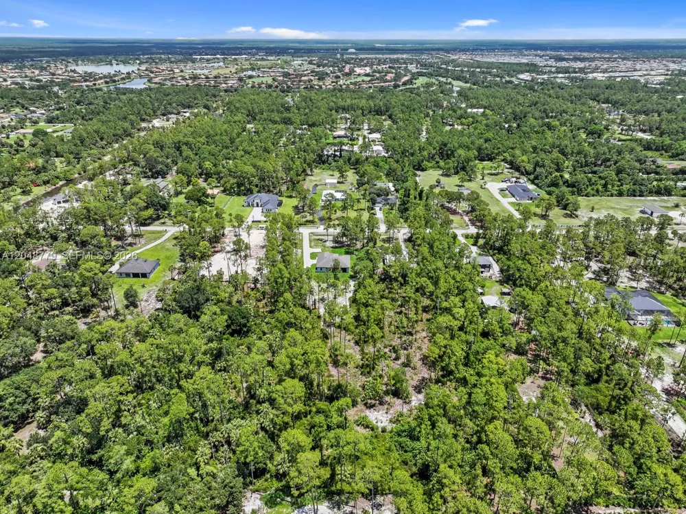 1412 22nd Ave NE Naples, FL 34120