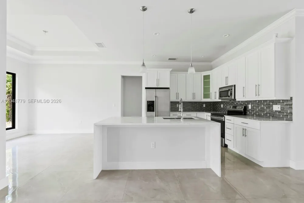 1412 22nd Ave NE Naples, FL 34120