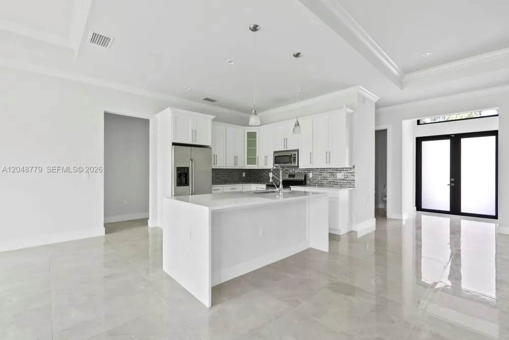 1412 22nd Ave NE Naples, FL 34120