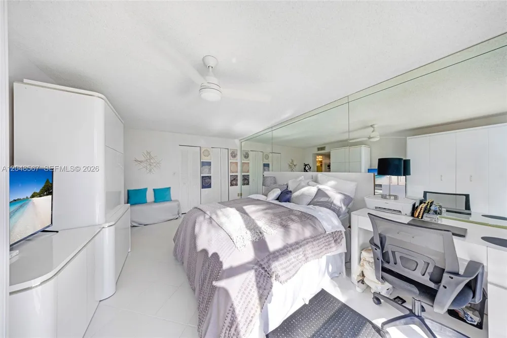 800 Parkview Dr #230 Hallandale Beach, FL 33009