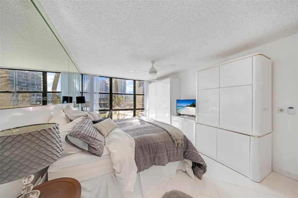 800 Parkview Dr #230 Hallandale Beach, FL 33009
