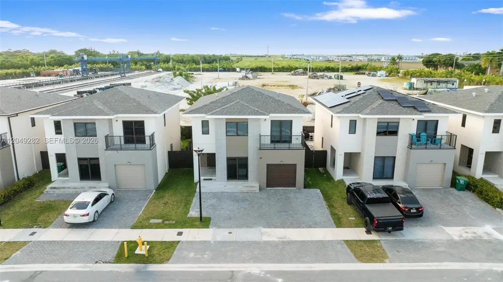 275 NW 13th Pl Florida City, FL 33034