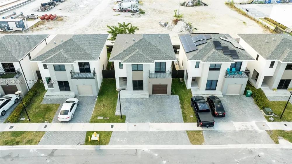 275 NW 13th Pl Florida City, FL 33034