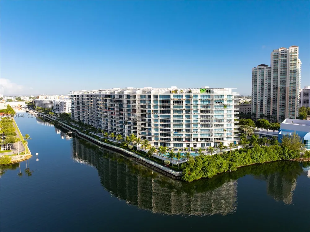3250 NE 188th St #608 Aventura, FL 33180