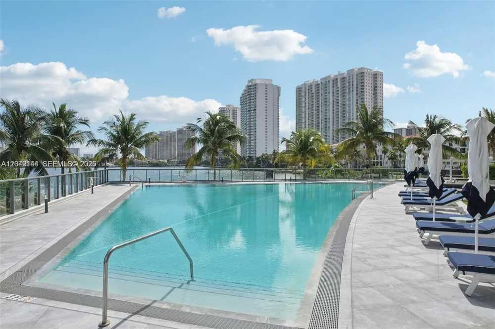 3250 NE 188th St #608 Aventura, FL 33180