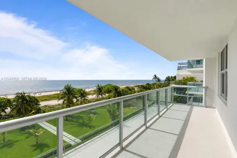 9511 Collins Ave #403