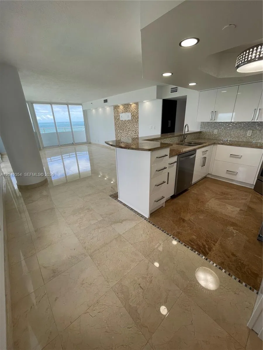 8911 Collins Ave #505 Surfside, FL 33154