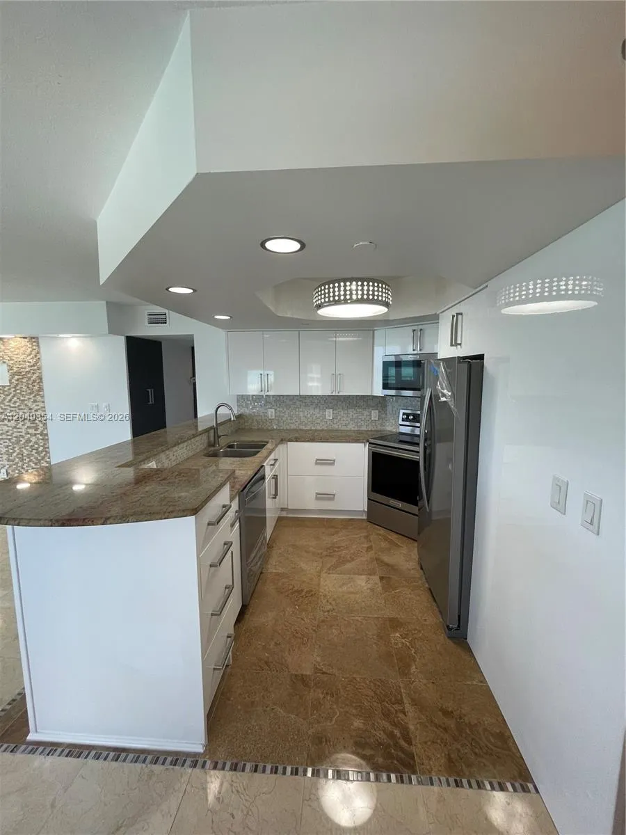 8911 Collins Ave #505 Surfside, FL 33154