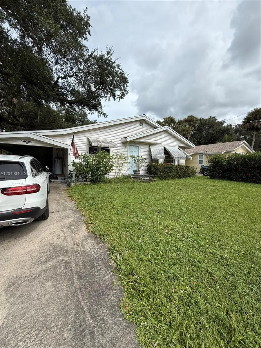 229 Granada Blvd. Fort Myers, FL 33905