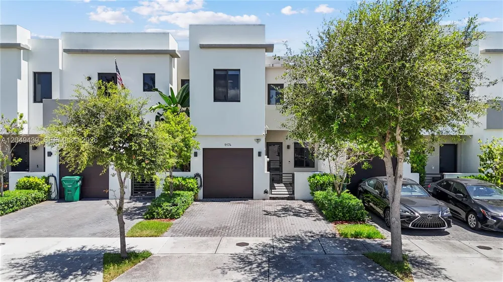 9174 SW 5th Ln Miami, FL 33174