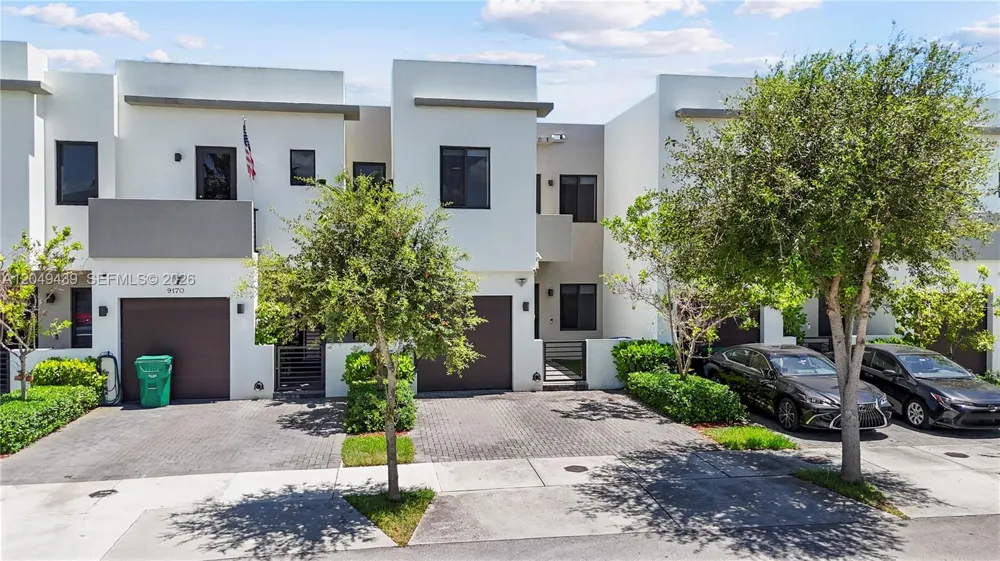 9174 SW 5th Ln Miami, FL 33174
