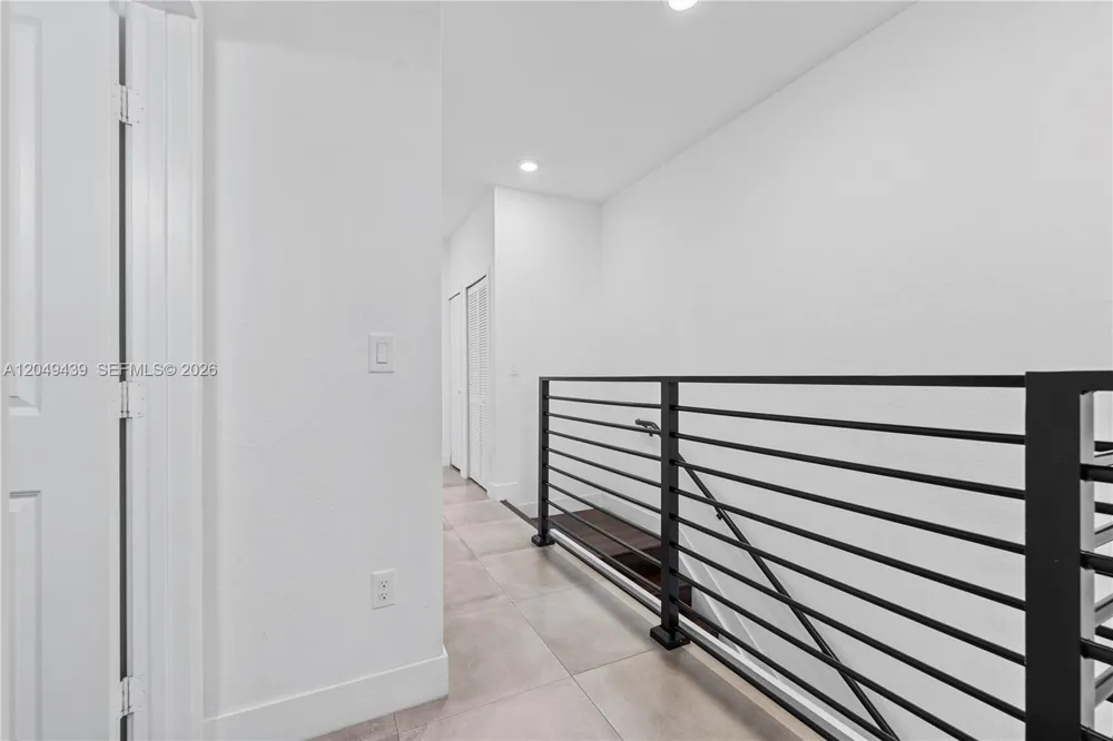 9174 SW 5th Ln Miami, FL 33174