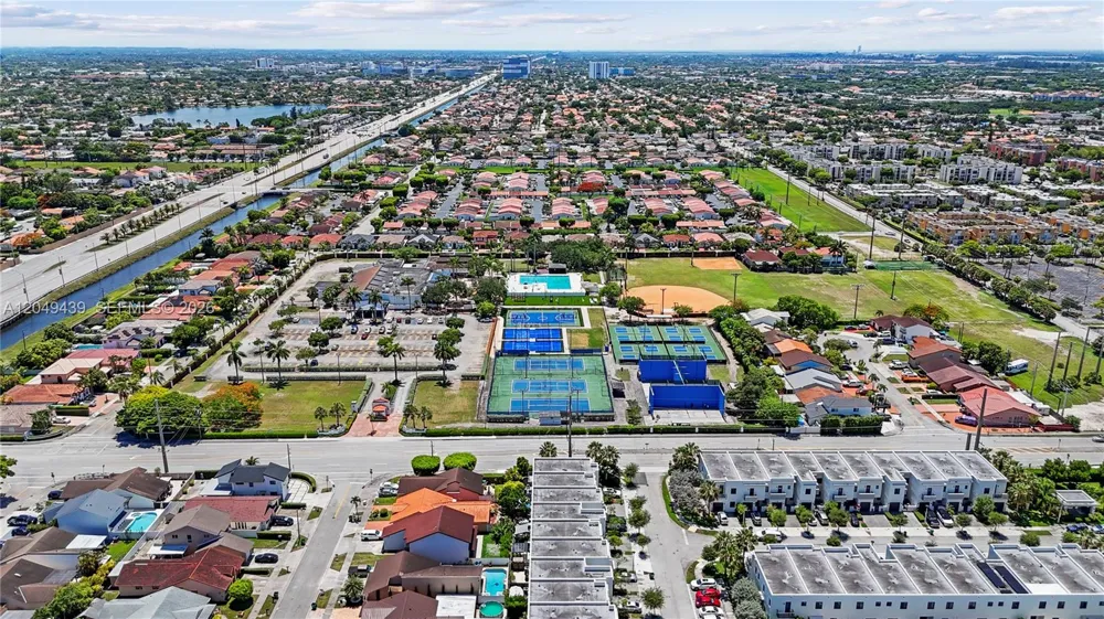 9174 SW 5th Ln Miami, FL 33174