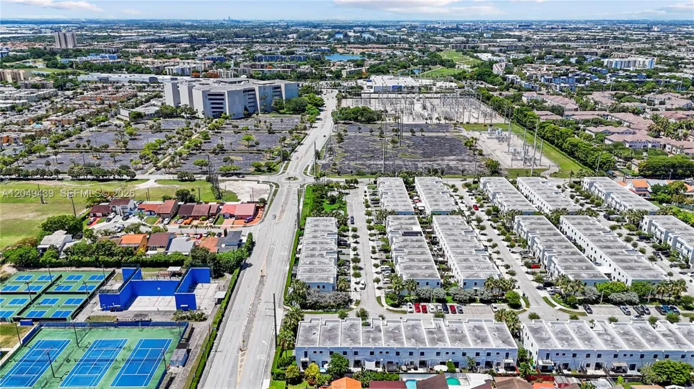 9174 SW 5th Ln Miami, FL 33174