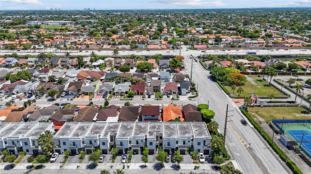 9174 SW 5th Ln Miami, FL 33174