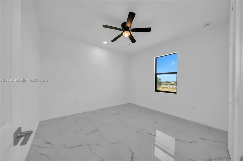 800 Pine Ave Lehigh Acres, FL 33972