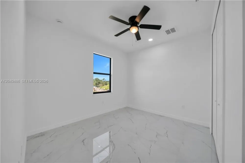 800 Pine Ave Lehigh Acres, FL 33972