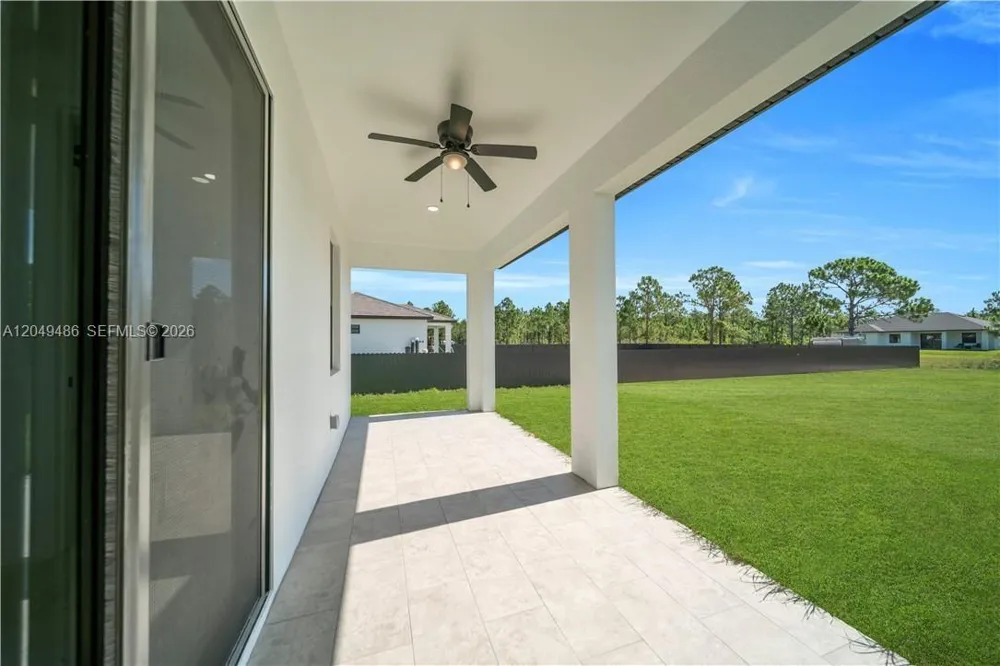 800 Pine Ave Lehigh Acres, FL 33972