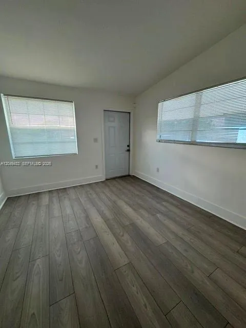 4221 SW 39th St West Park, FL 33023