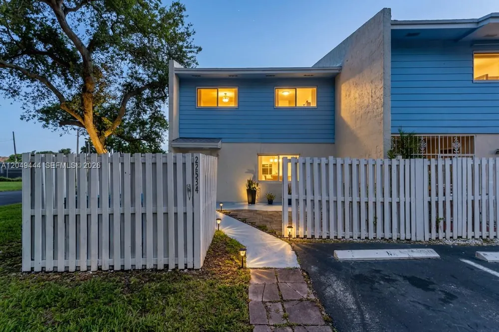 22334 SW 103rd Ct Cutler Bay, FL 33190