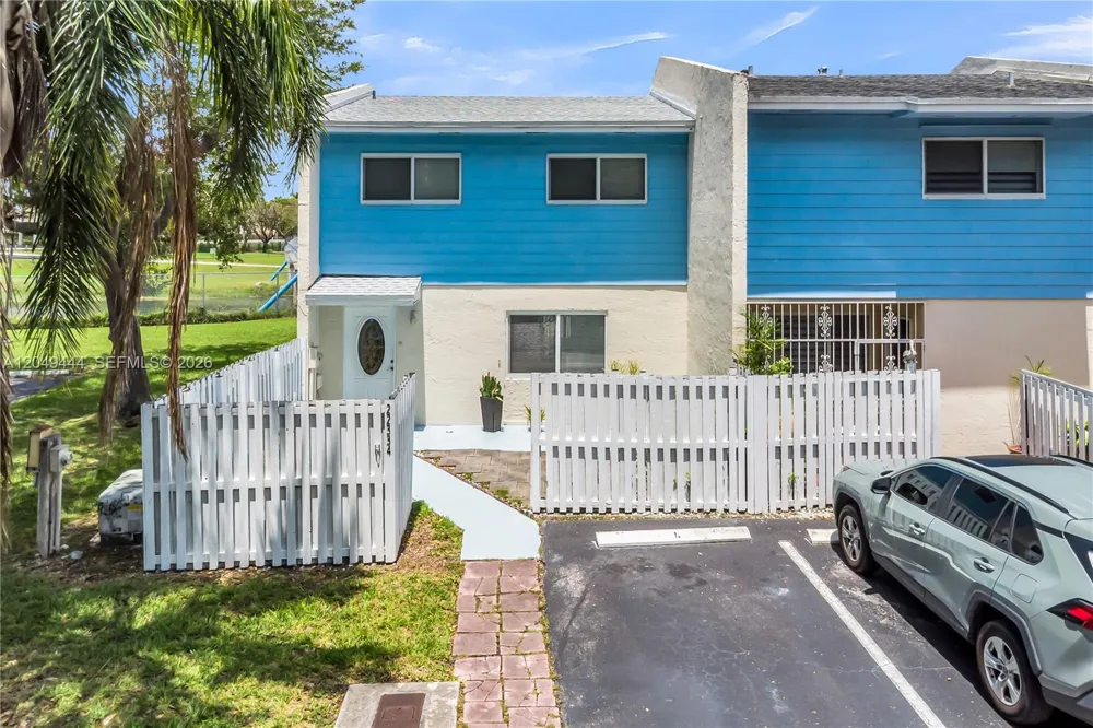 22334 SW 103rd Ct Cutler Bay, FL 33190