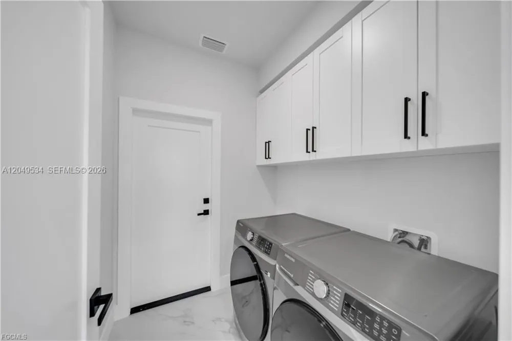 1405 Palmetto Ave Lehigh Acres, FL 33972