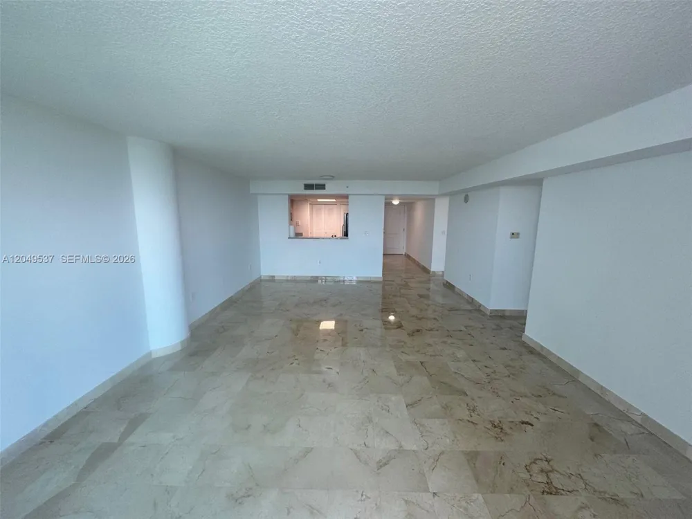 2101 Brickell Ave #1112 Miami, FL 33129