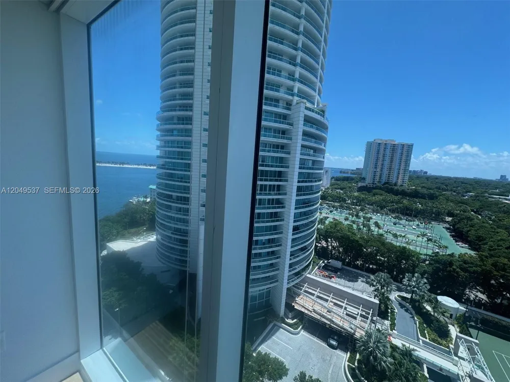 2101 Brickell Ave #1112 Miami, FL 33129