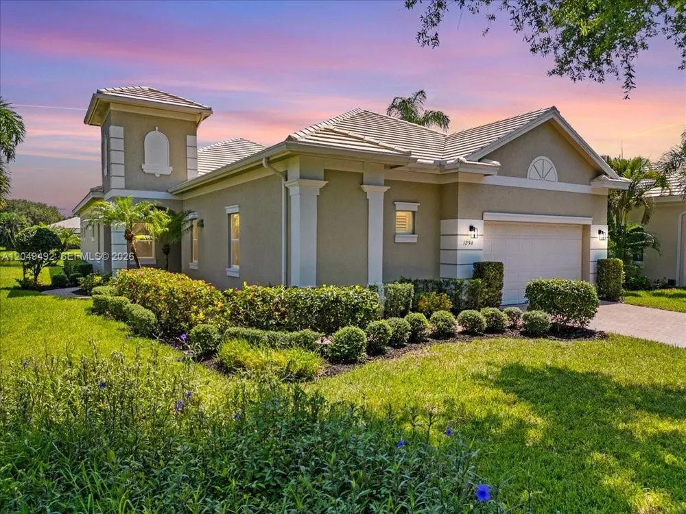 1254 River Reach Dr Vero Beach, FL 32967