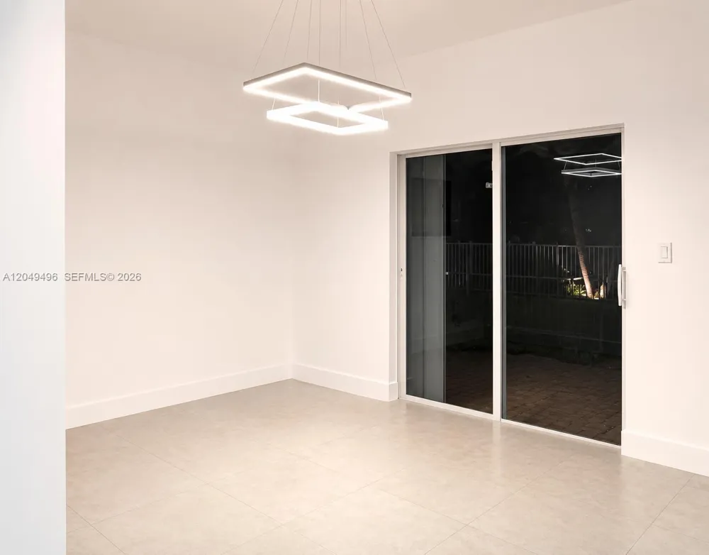 15441 SW 11th Ter Miami, FL 33194