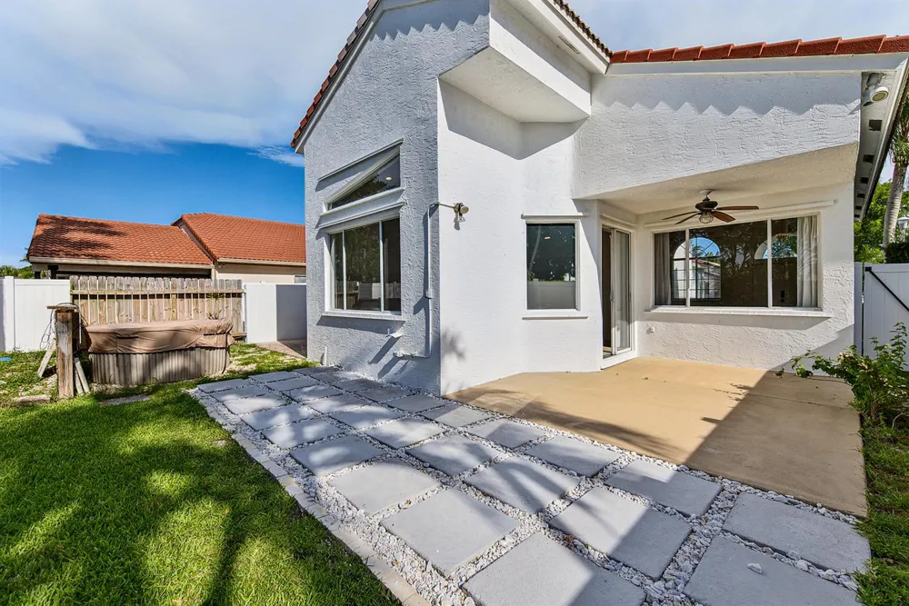 4583 NW 7th Place Deerfield Beach, FL 33442