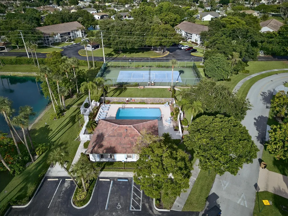 4583 NW 7th Place Deerfield Beach, FL 33442