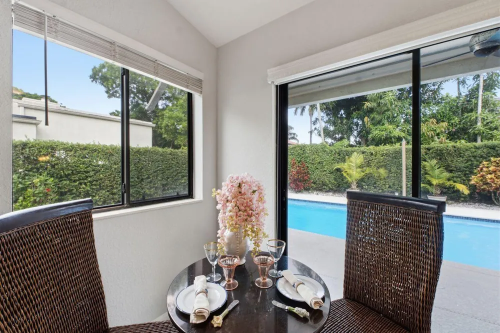 2719 Oak Tree Lane Oakland Park, FL 33309