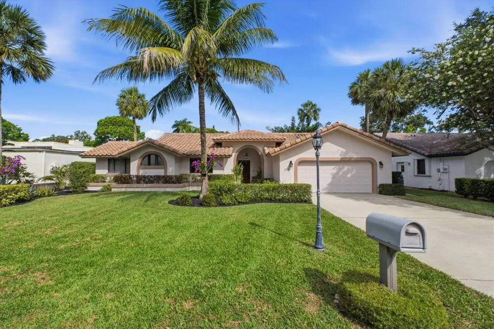 2719 Oak Tree Lane Oakland Park, FL 33309