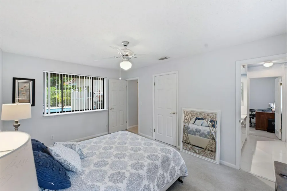 2719 Oak Tree Lane Oakland Park, FL 33309