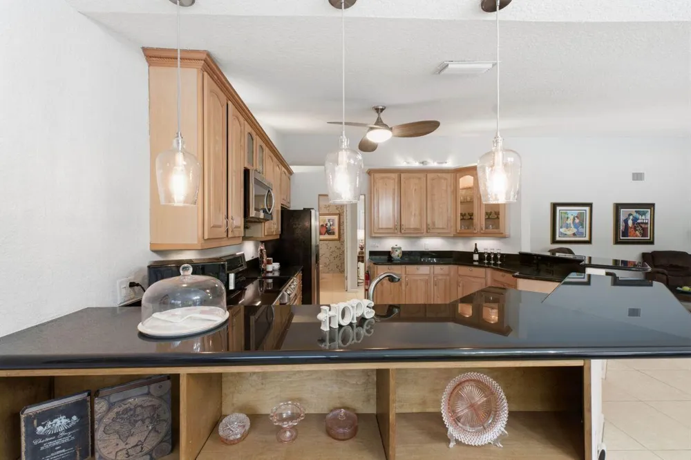 2719 Oak Tree Lane Oakland Park, FL 33309