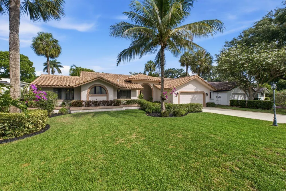 2719 Oak Tree Lane Oakland Park, FL 33309