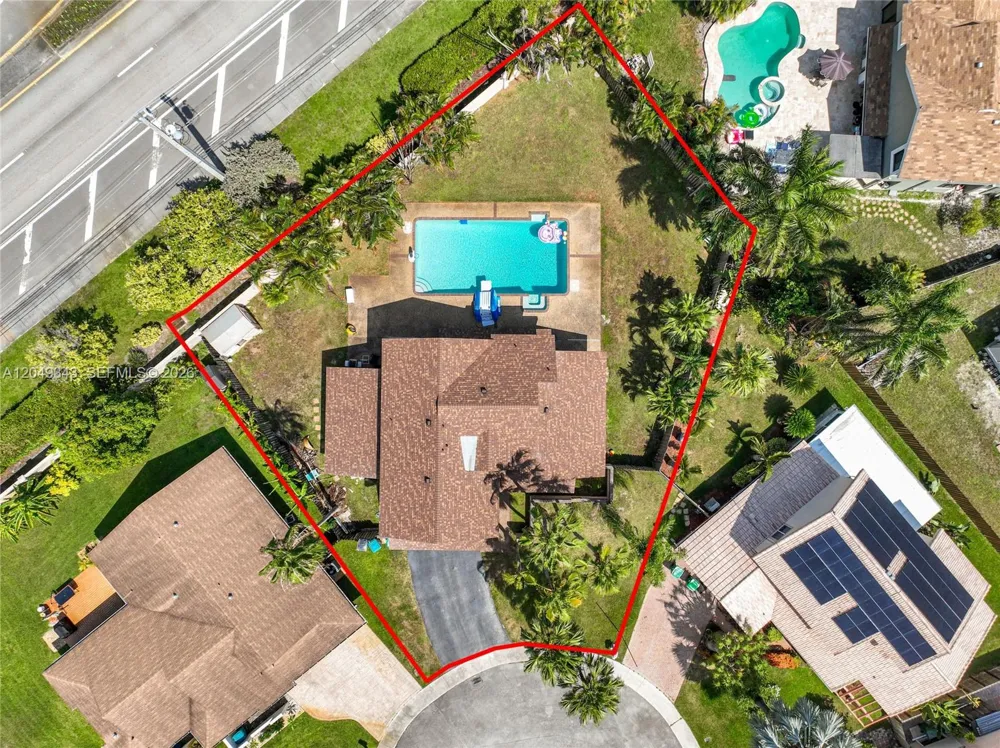 8650 SW 57th Ct Cooper City, FL 33328