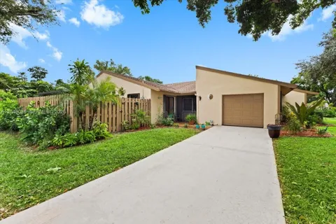 901 NW 26th Ave