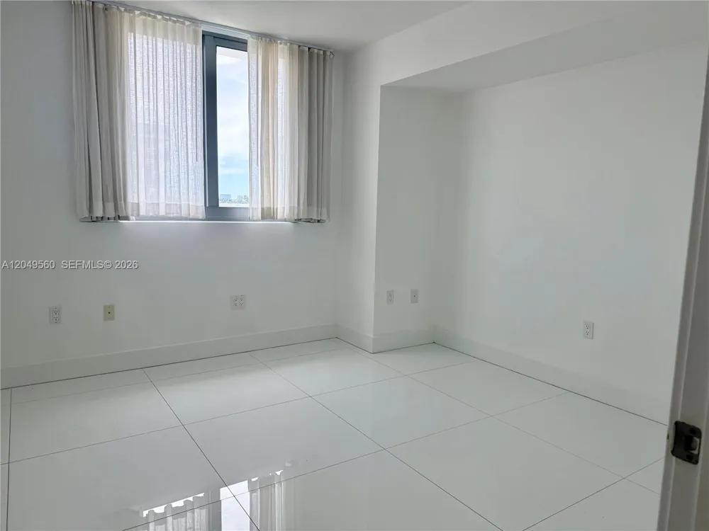 9400 W Bay Harbor Dr #501 Bay Harbor Islands, FL 33154