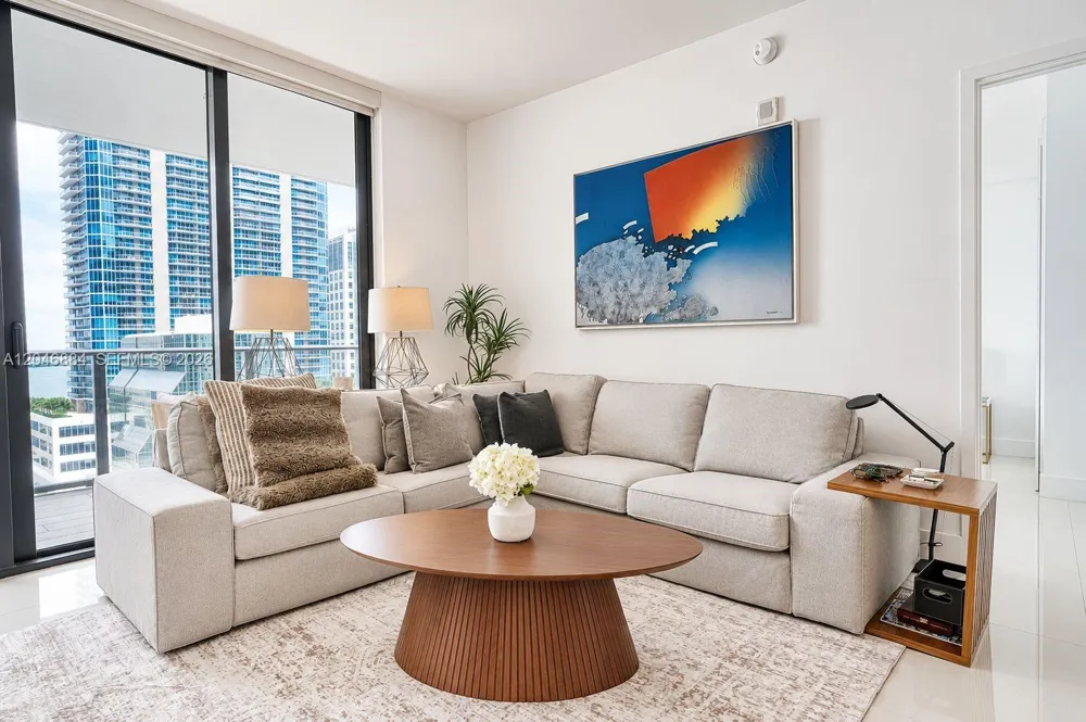 1010 Brickell Ave #2402 Miami, FL 33131