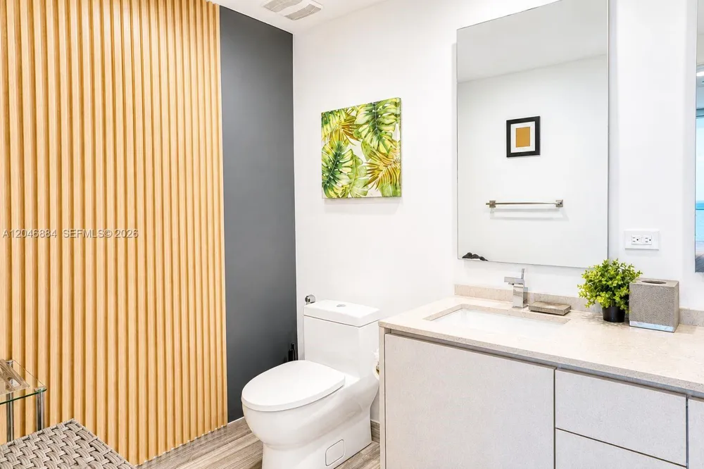 1010 Brickell Ave #2402 Miami, FL 33131