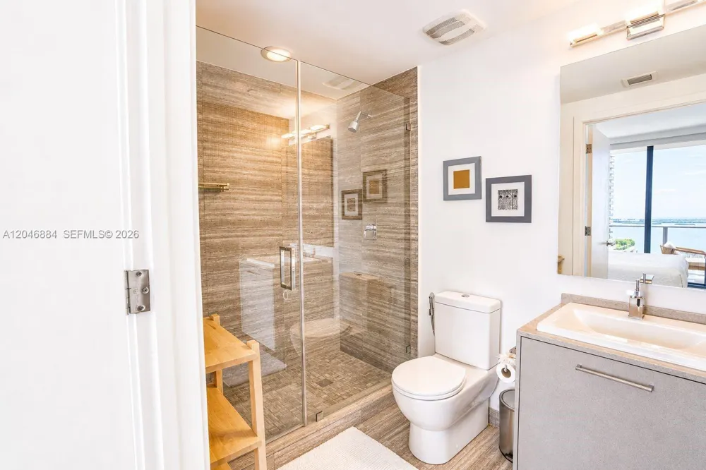 1010 Brickell Ave #2402 Miami, FL 33131