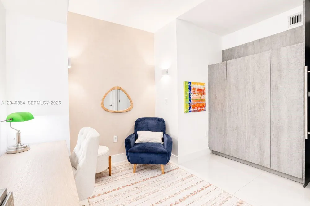 1010 Brickell Ave #2402 Miami, FL 33131