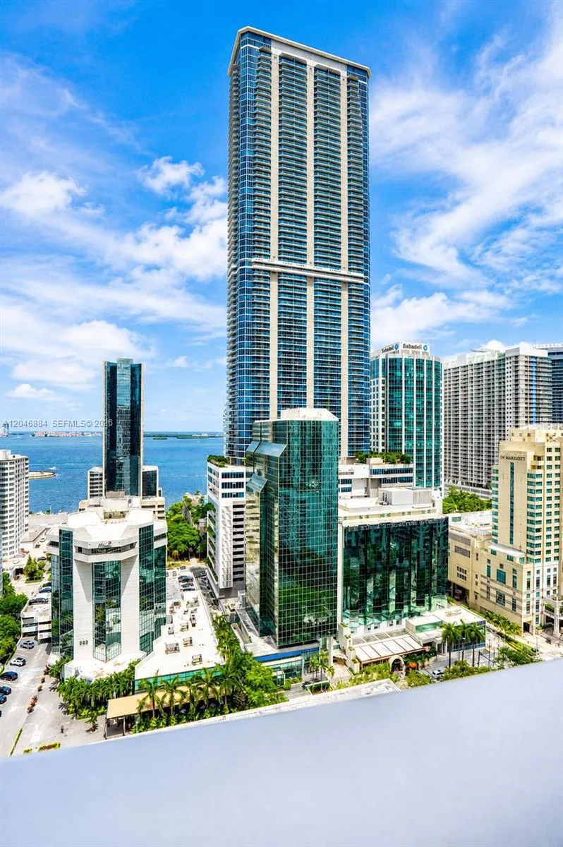 1010 Brickell Ave #2402 Miami, FL 33131