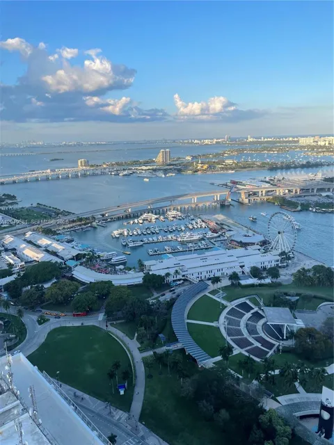 50 Biscayne Blvd #5001