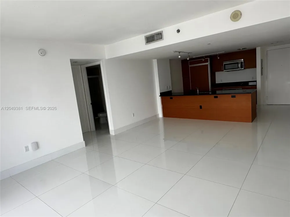 50 Biscayne Blvd #5001 Miami, FL 33132