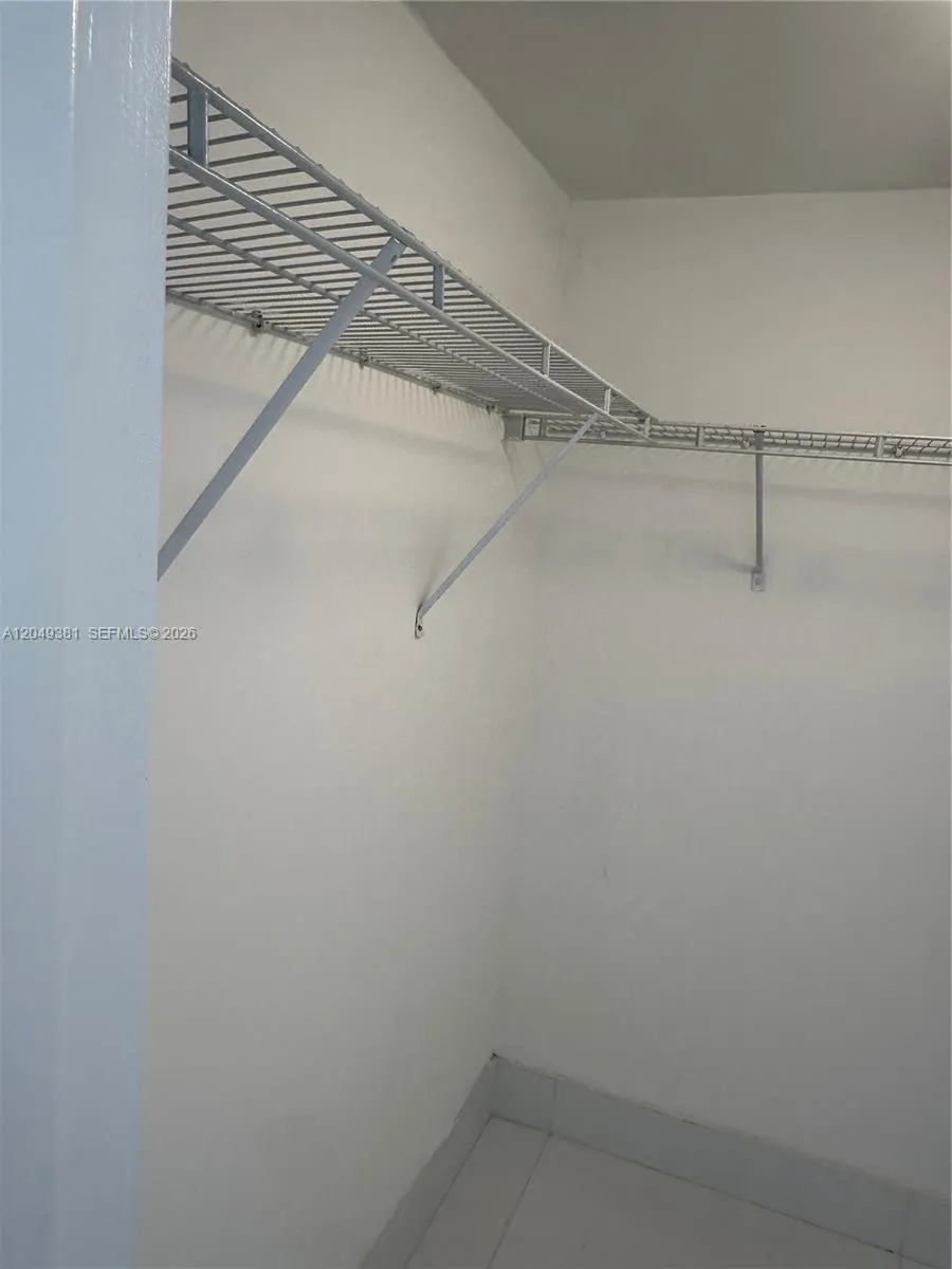 50 Biscayne Blvd #5001 Miami, FL 33132