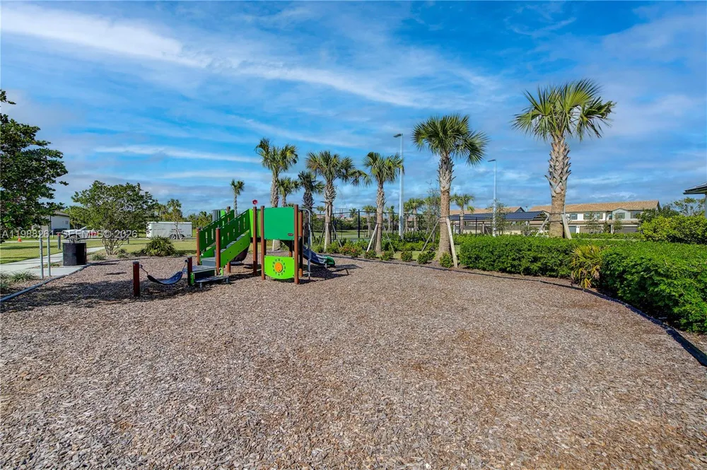 8240 Tailshot Ct Lake Worth, FL 33467