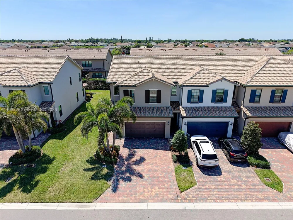 8240 Tailshot Ct Lake Worth, FL 33467